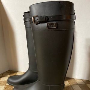 Aigle equestrian boots
